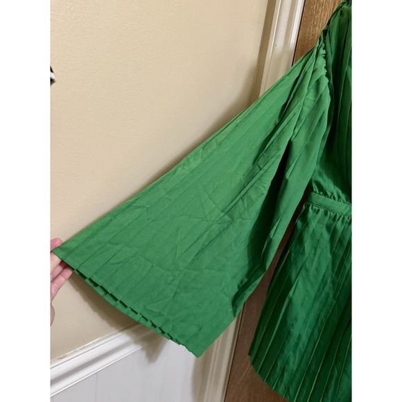 Pretty Little Thing Women Romper Playsuit Green Pleated Plunge Long Sleeve UK 12 - Picture 5 of 12